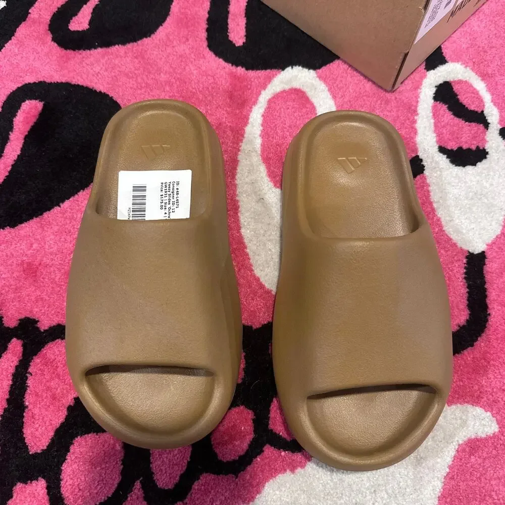 adidas Yeezy Slide 